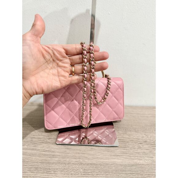 Chanel Quilted Leather Crystal Embellished Clutch Handbag with Chain Strap Pink - Picture 7 of 13